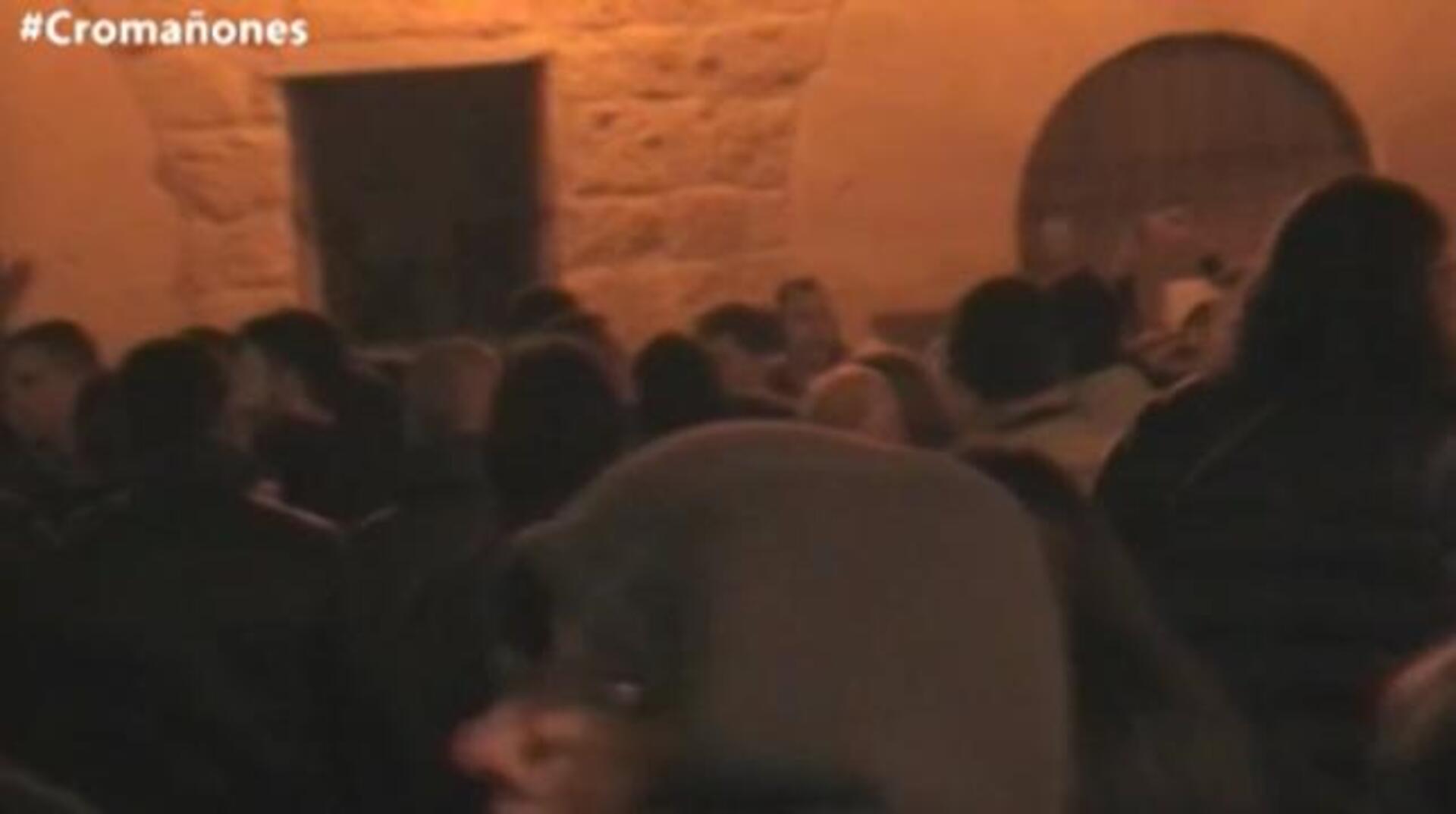 Un grupo de antitaurinos impide que se embole a un toro en un pueblo de Valencia