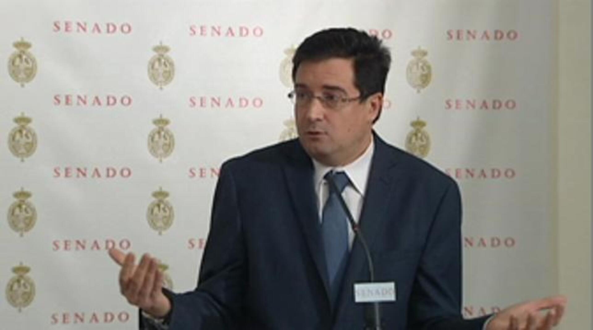 Javier Fernández, Vara, Susana Díaz, César Luena y Sánchez en un acto de la pasada campaña electoral