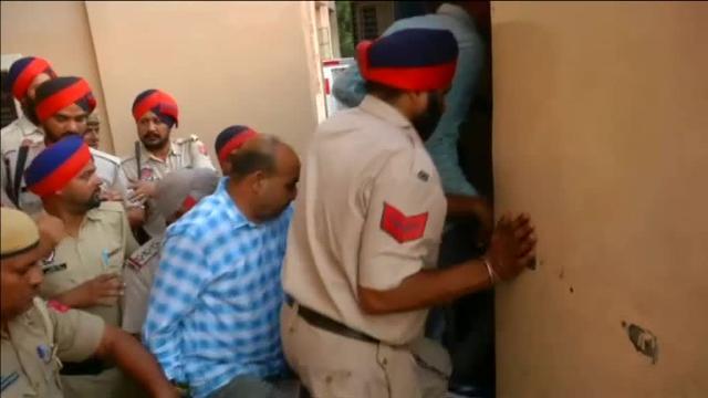 Protesta demandando justicia para la niña de ocho años que fue violada y asesinada
