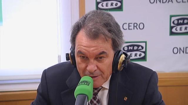 Mas, junto a Puigdemont, ayer durante la rueda de prensa que ofreció tras conocer la sentencia