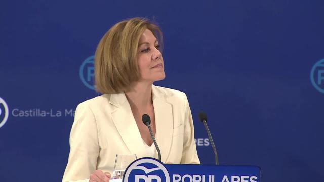 Cospedal anuncia su intención de suceder a Rajoy