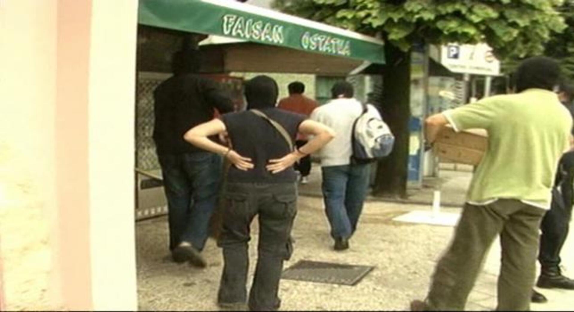 Rubalcaba, escatológico, ironiza sobre su «descomposición» interna en el Pleno