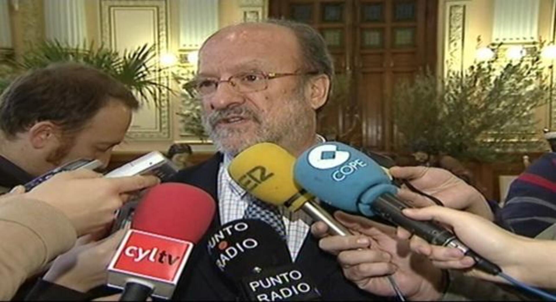 El alcalde de Valladolid compara las denuncias a los fumadores con el nazismo