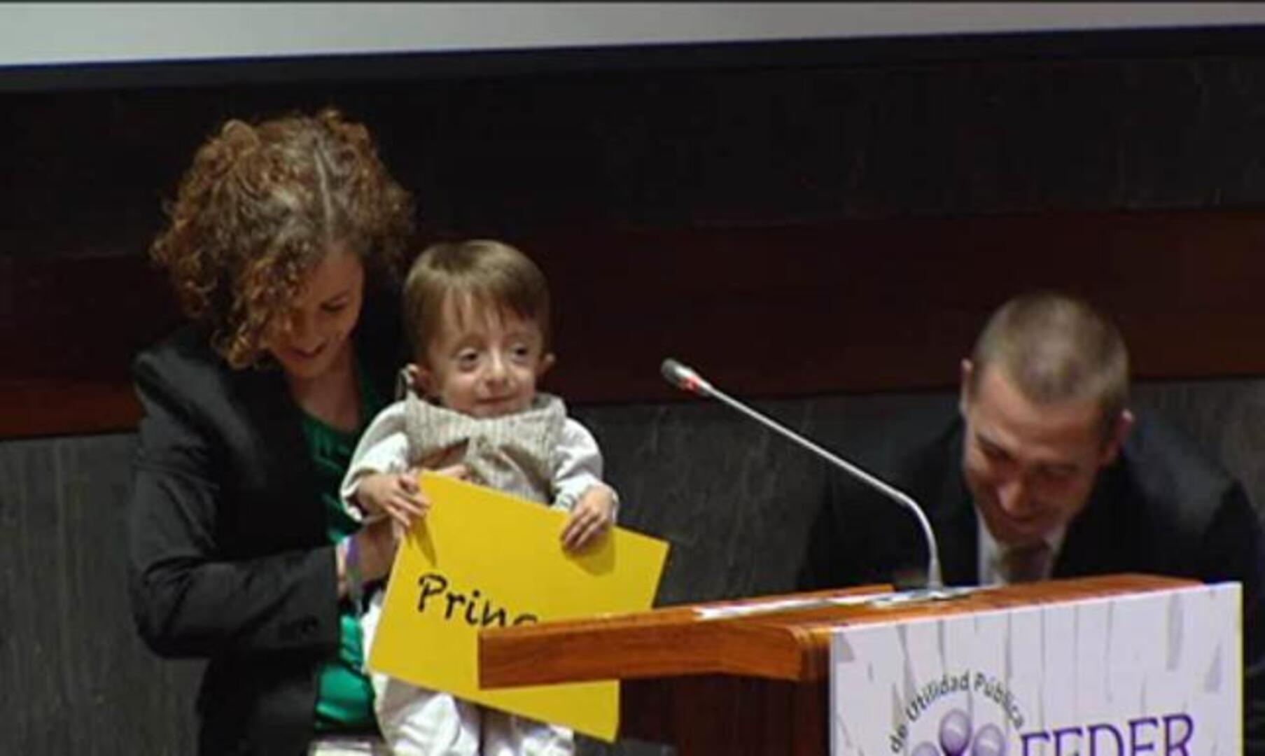 Doña Letizia, a los pacientes con enfermedades raras: «Yo seré vuestra voz»