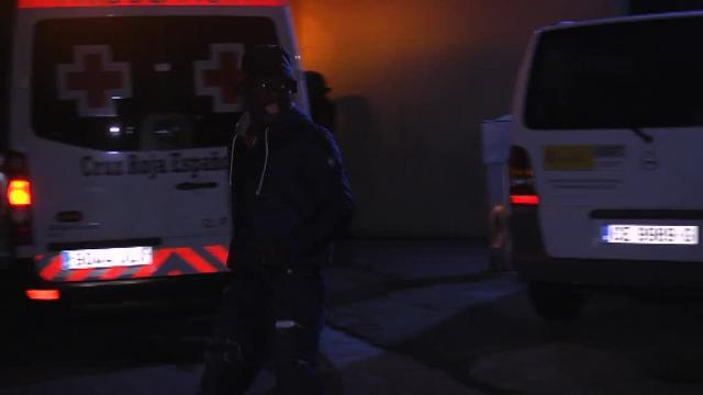 Uno de los heridos tras el asalto masivo de hoy a la valla