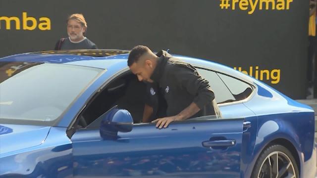 Vale, ¿pero cuánto cobran los famosos por un «tuit»?