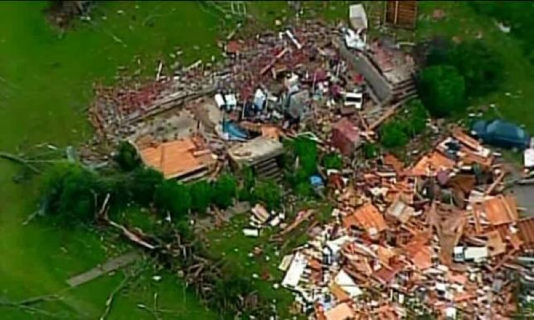 Los tornados y tormentas dejan 297 muertos en el sur de EE.UU.