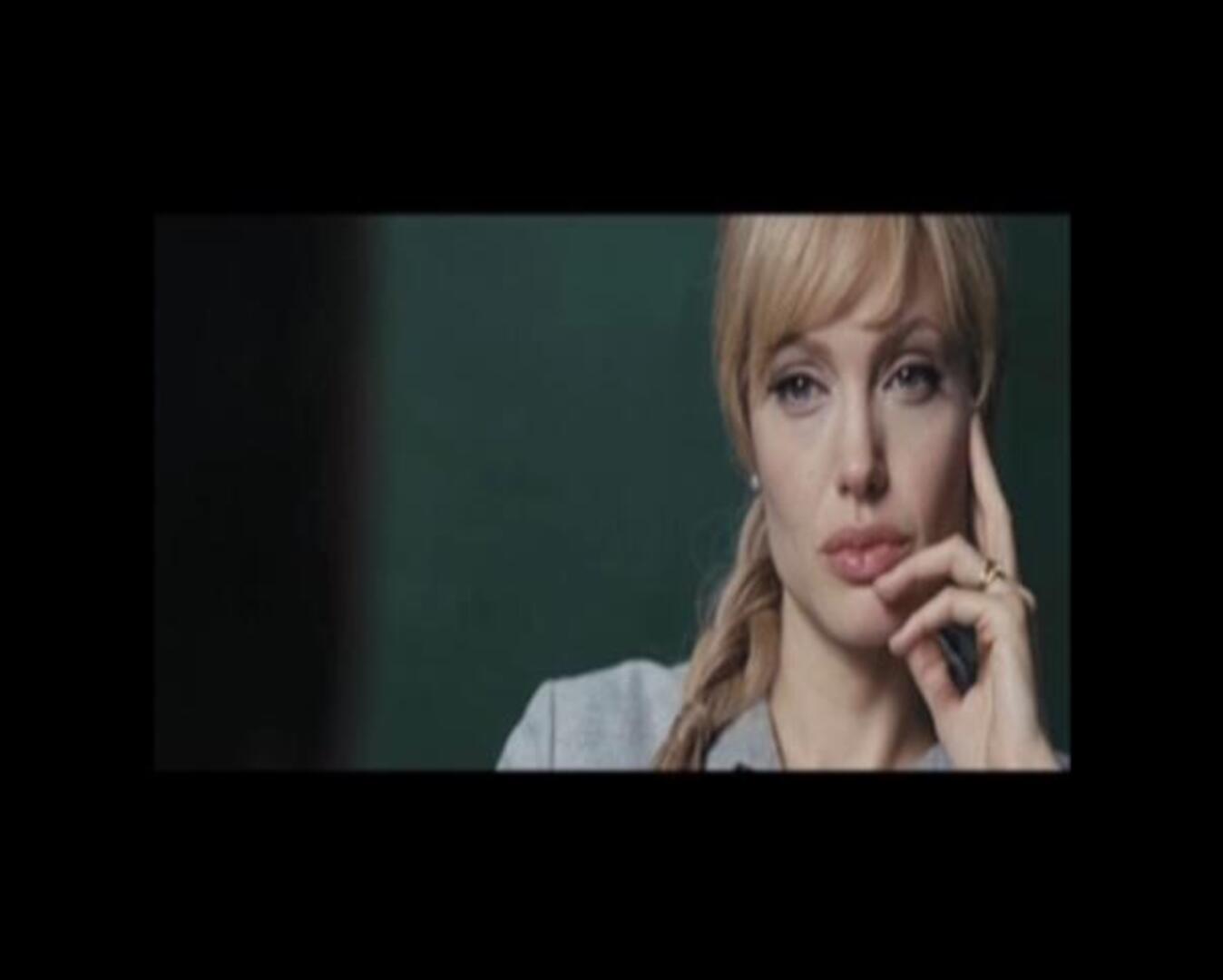 Angelina Jolie quiere engordar cuatro kilos para el día de la boda con Brad Pitt