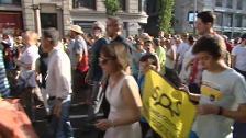 Miles de personas desafían al calor y exigen mantener Madrid Central