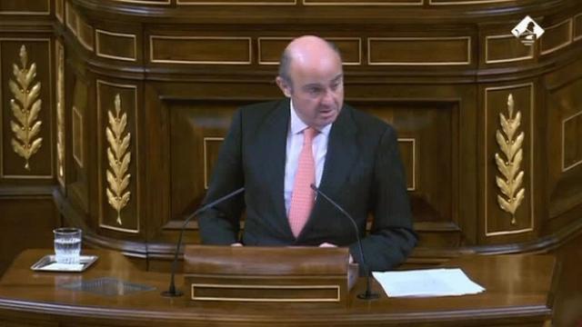 Vídeo: De Guindos explica cómo reclamar por cláusulas suelo