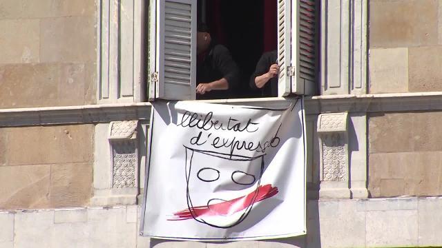 Líderes políticos opinan de la retirada de pancartas en Cataluña