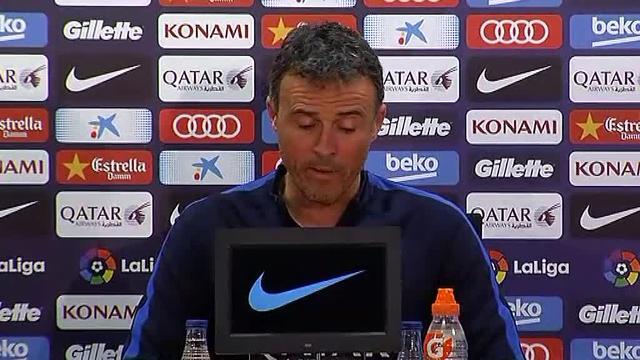 Luis Enrique atiende a los medios de comunicación en la Ciudad Deportiva
