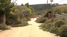 Impresionantes efectos del viento en una urbanización de Tarragona