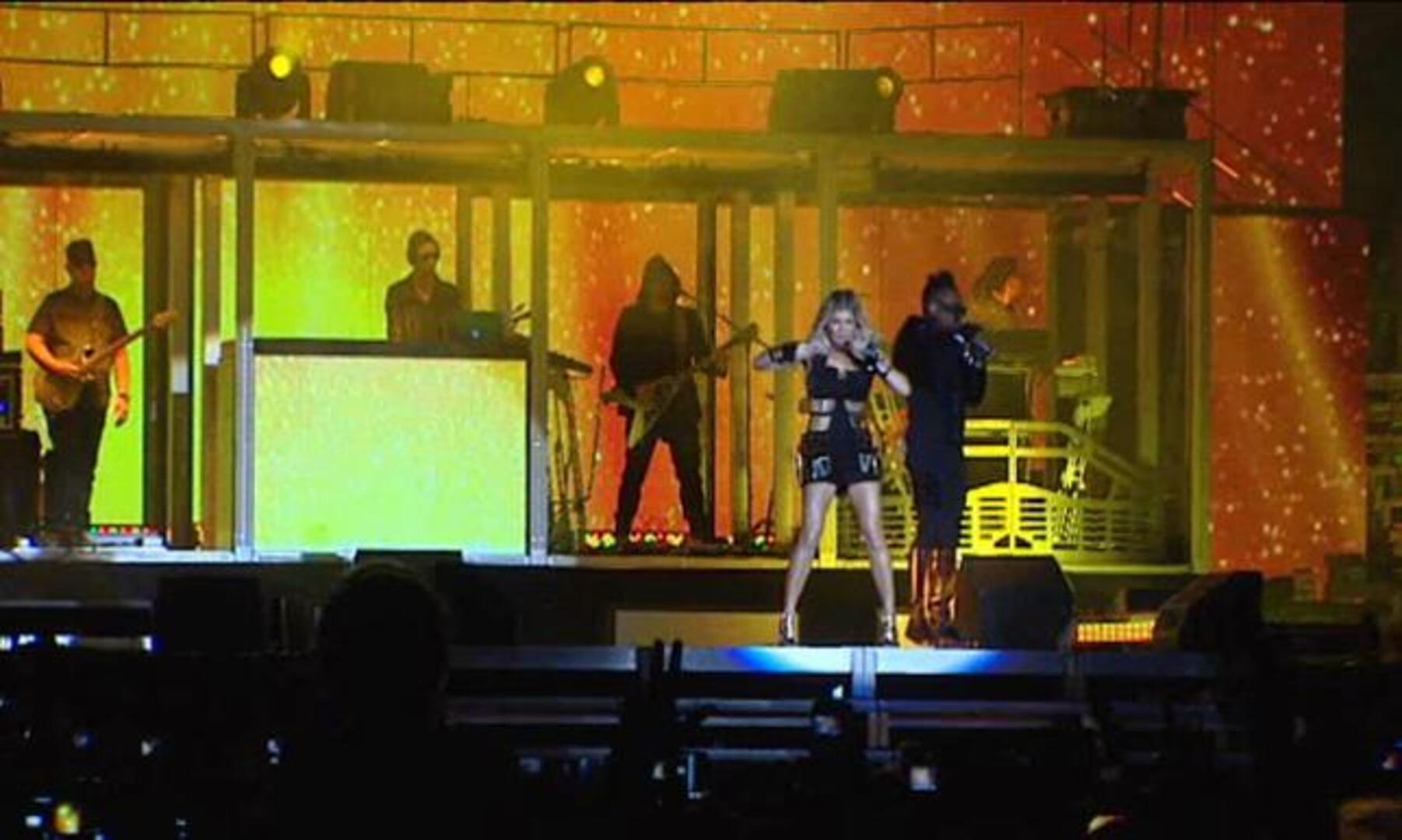 El show futurista de The Black Eyed Peas