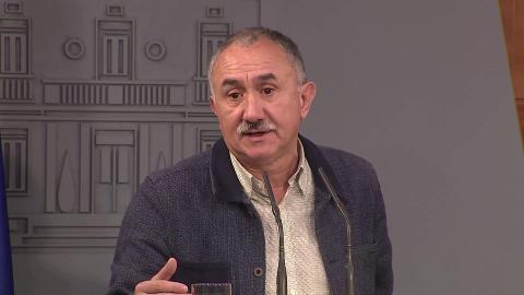 Reunión de Mariano Rajoy y Fátima Báñez con los agentes sociales