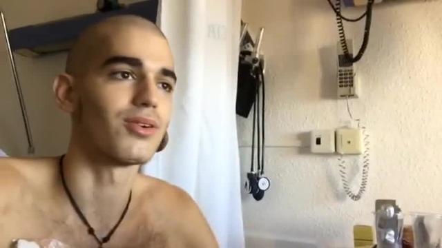 Vídeo: La lucha de Pablo Ráez para que su cuerpo no rechace el trasplante de médula al que ha sido sometido