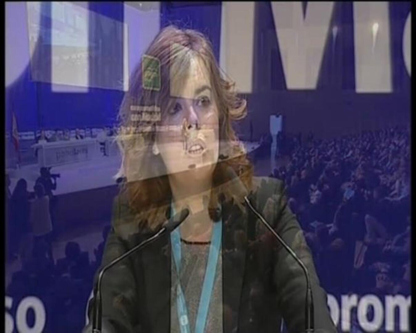 Sáenz de Santamaría: «Si yo hubiera dejado así al país, me daría vergüenza salir a la calle»