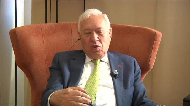 Margallo a Pablo Casado: &quot;Nuestra pelea va a ser a florete, nunca con hachazos, veneno o golpes subecuatoriales&quot;