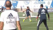 El Real Madrid se entrena sin sus internacionales