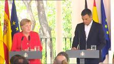 Sánchez y Merkel exhiben sintonía en Doñana
