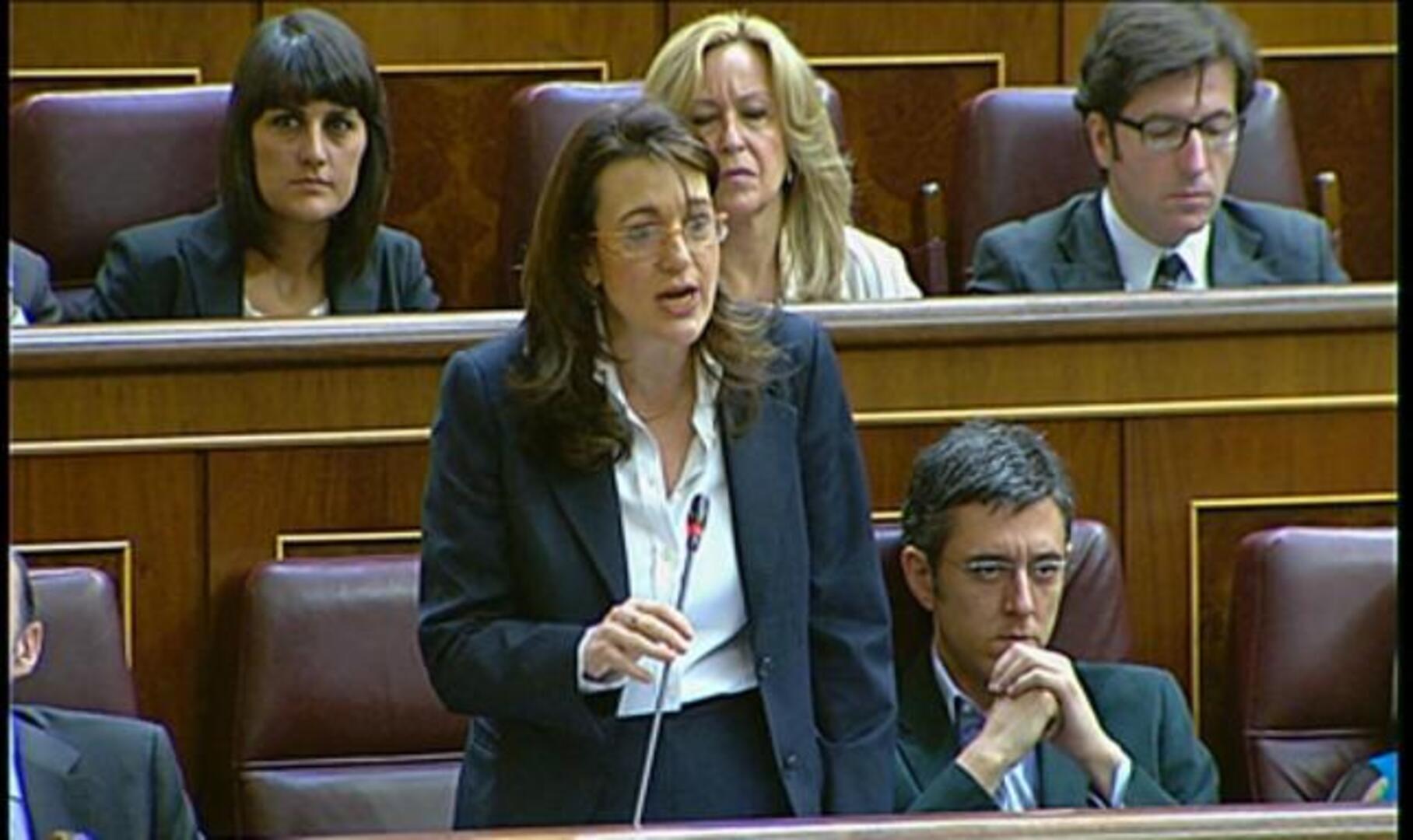 Rubalcaba elude pedir una comisión de investigación sobre Bankia