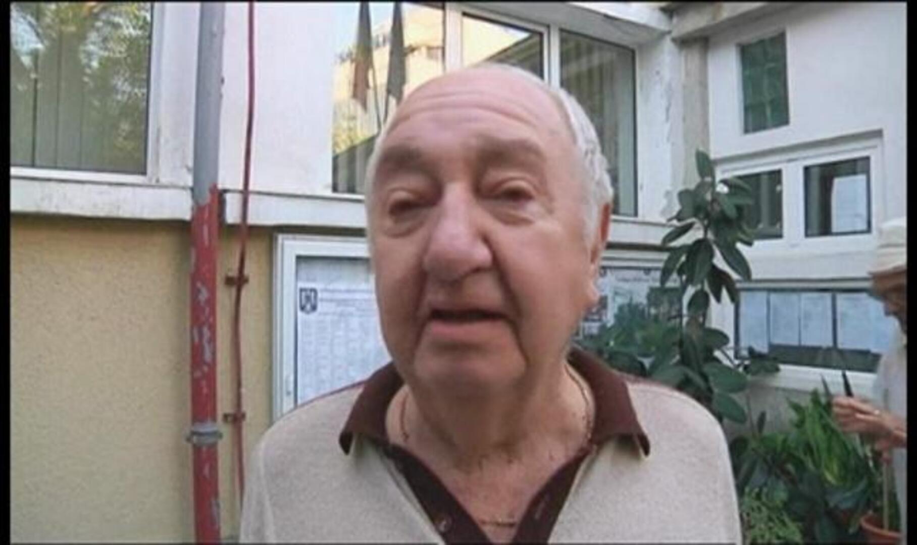 Rumanía acude a las urnas para decidir sobre la destitución del presidente Basescu