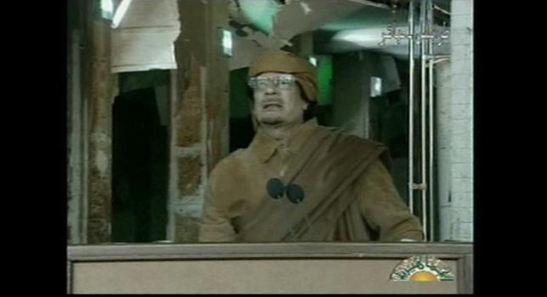 En directo: El ministro del Interior retira su apoyo a Gadafi y pide al Ejército que se una a los manifestantes