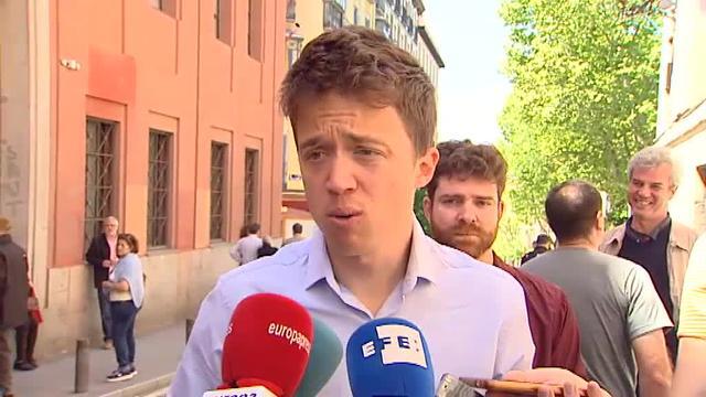 Errejón vota y confía en que hay &quot;más españoles con hambre de futuro que de pasado&quot;