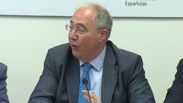 CRUE: &quot;Debe dimitir si dice que tiene un máster y no es así&quot;