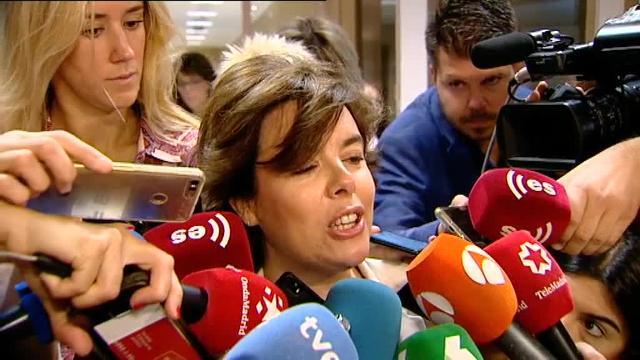 Sáenz de Santamaría: &quot;Trabajo por la unidad del partido&quot;