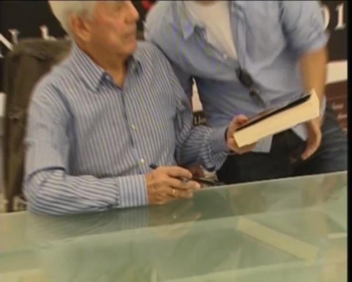 El Gobierno ofrece a Mario Vargas Llosa la presidencia del Instituto Cervantes