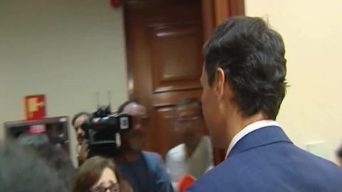 Sánchez critica a Rajoy: «Anhelo como presidente una figura digna de respeto. No es el caso de Rajoy»