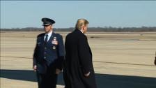 Donald Trump vuela hacia Hanoi para la segunda cumbre con Kim Jong-Un