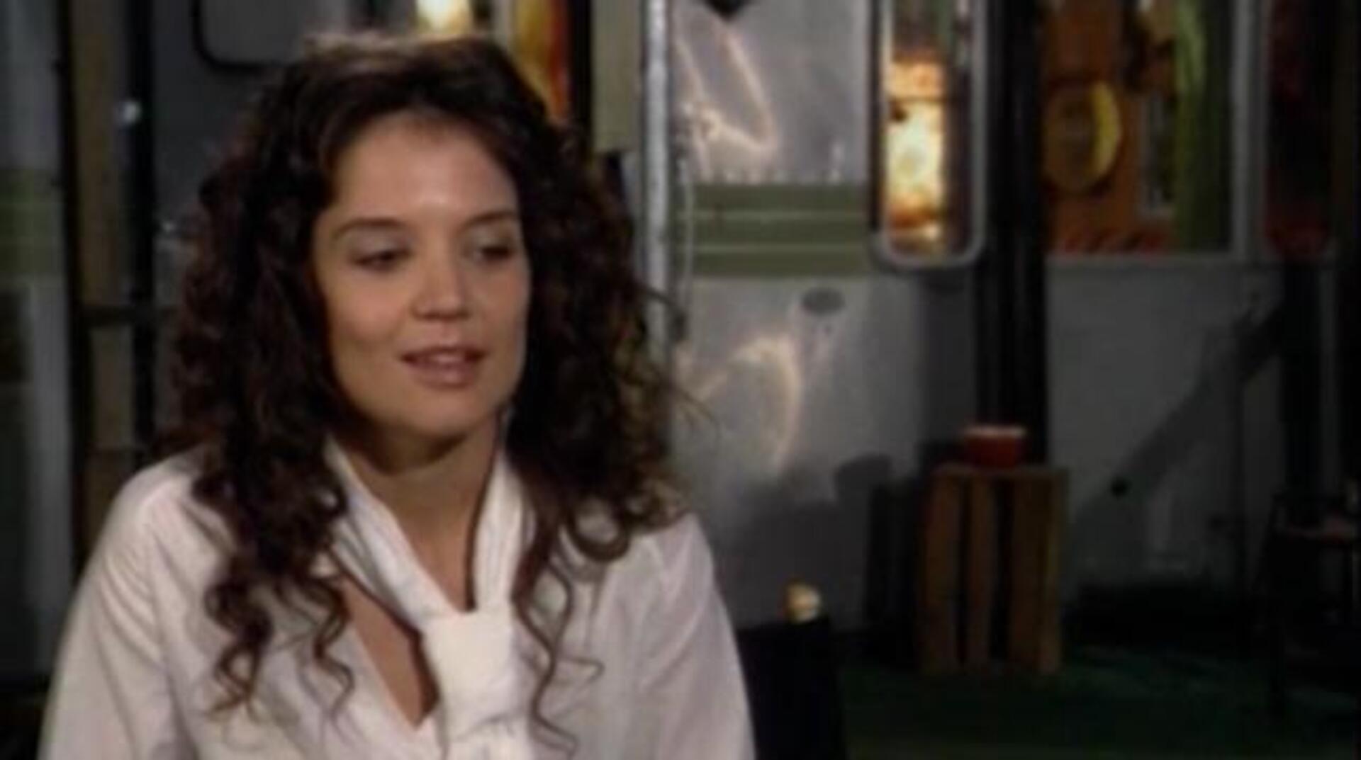 Katie Holmes deslumbra en la edición rusa de «Harper's Baazar»