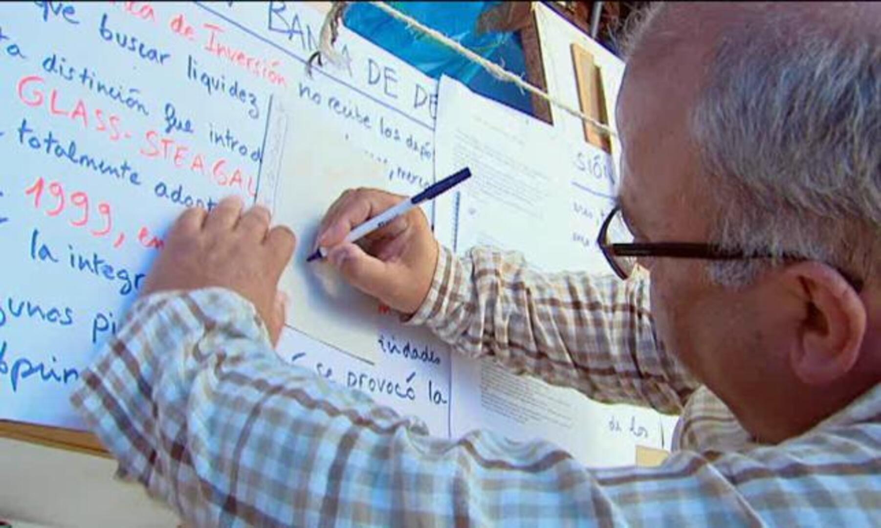 Los «indignados» de Sol consensúan cuatro puntos de reforma política