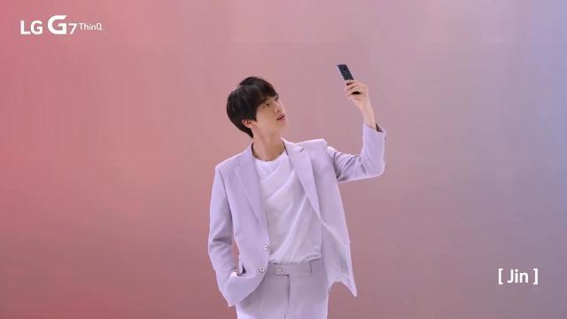 El nuevo modelo LG V40 ThinQ cuenta con cinco cámaras