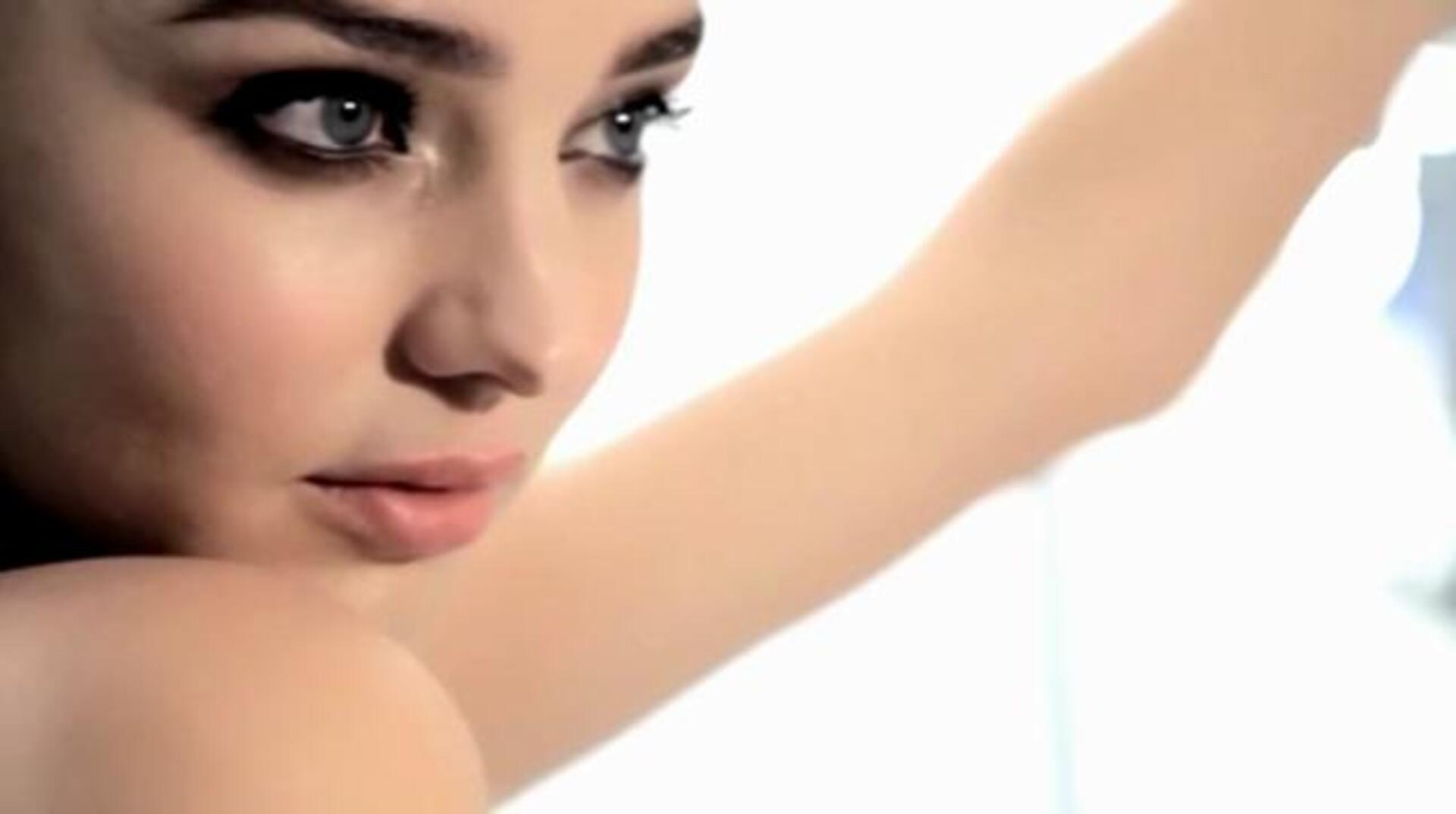 Miranda Kerr es la nueva imagen de Mango