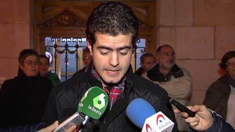 Pancartas en la localidad de Alsasua, tras la agresión a los agentes de las fuerzas de seguridad