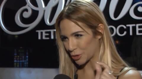 Imagen de Tamara Gorro en el césped de Mestalla