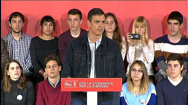Pedro Sánchez: &quot;Cifuentes no haría el máster pero Rivera se está doctorando en cinismo&quot;