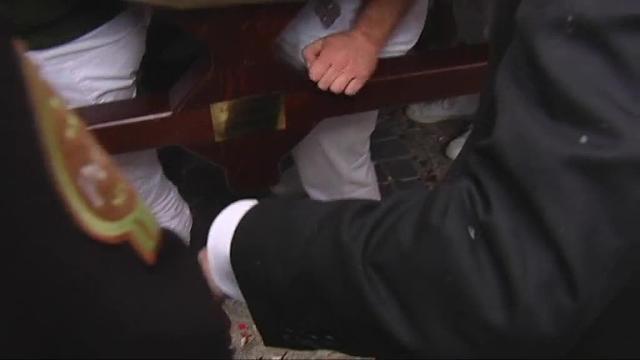 La Madrugá termina sin incidencias, aunque La Esperanza de Triana y Los Gitanos acortan su recorrido