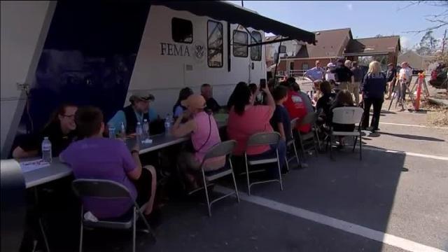 Trump ya no niega el cambio climático: &quot;Algo hay, provocado por el hombre o no, algo es&quot;