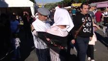 Los claveles, las rosquillas y el agua de santo protagonizan la fiesta de San Isidro en Madrid