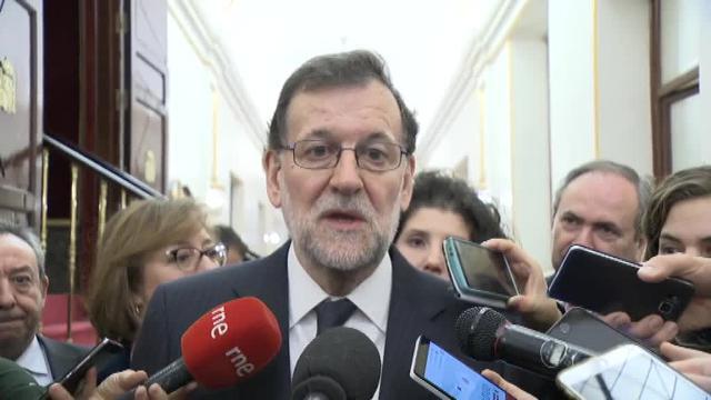 Rajoy saluda a Puigdemont, en un acto del pasado 30 de septiembre