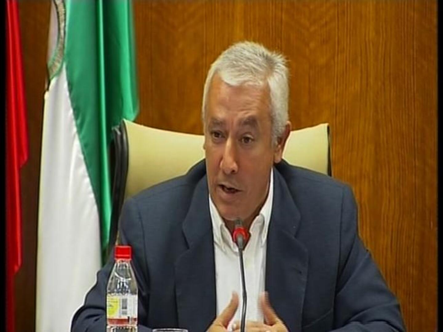 Arenas: «No es lo mismo el final de ETA que la derrota del terrorismo»