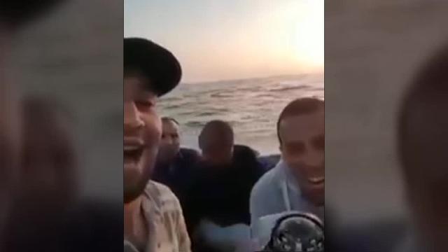 Selfies a bordo de una patera