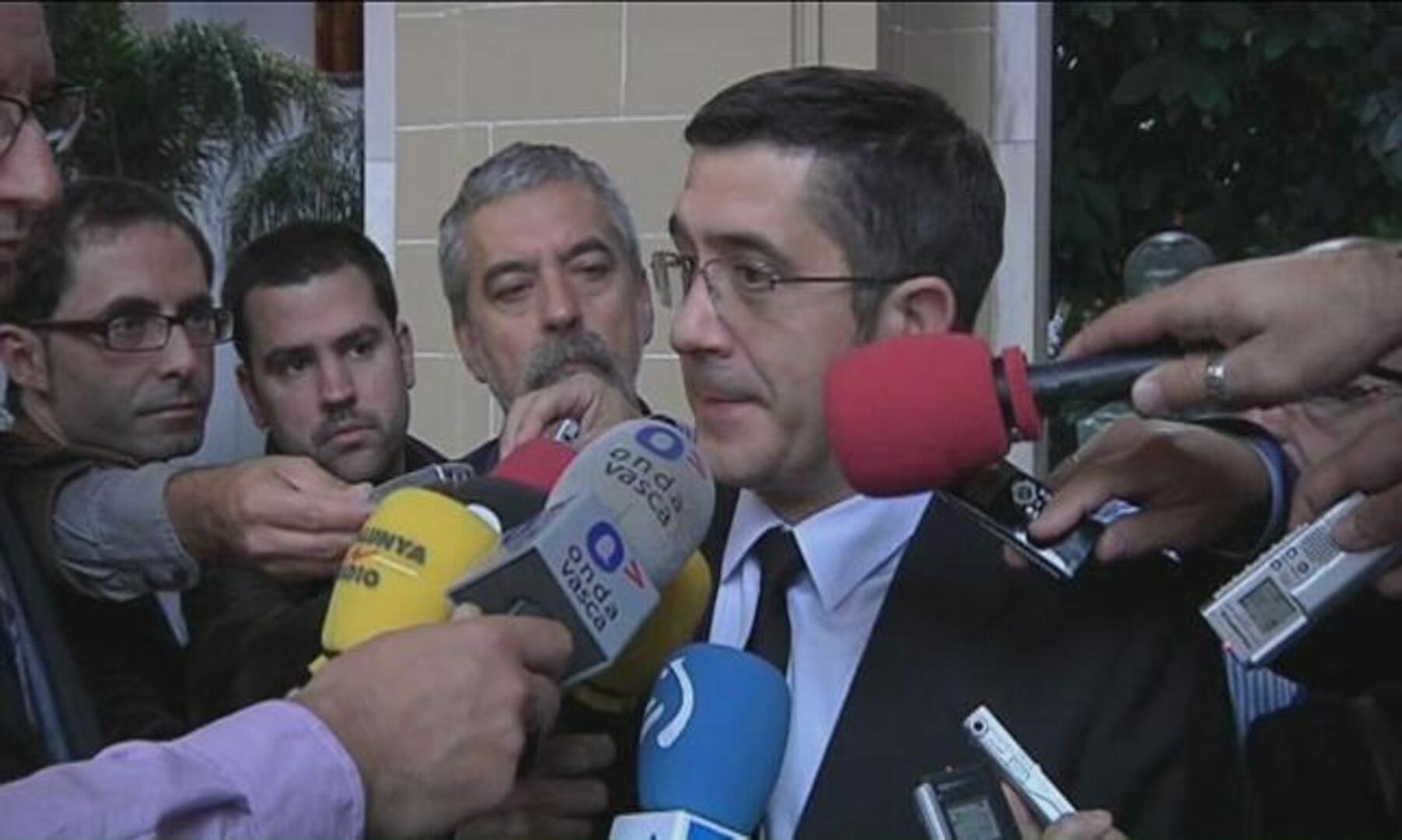 Patxi López: «Eguiguren se equivoca»