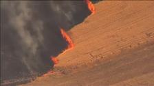 Un muerto y decenas de evacuados en un incendio que ha arrasado unos campos de cultivo en Oregon