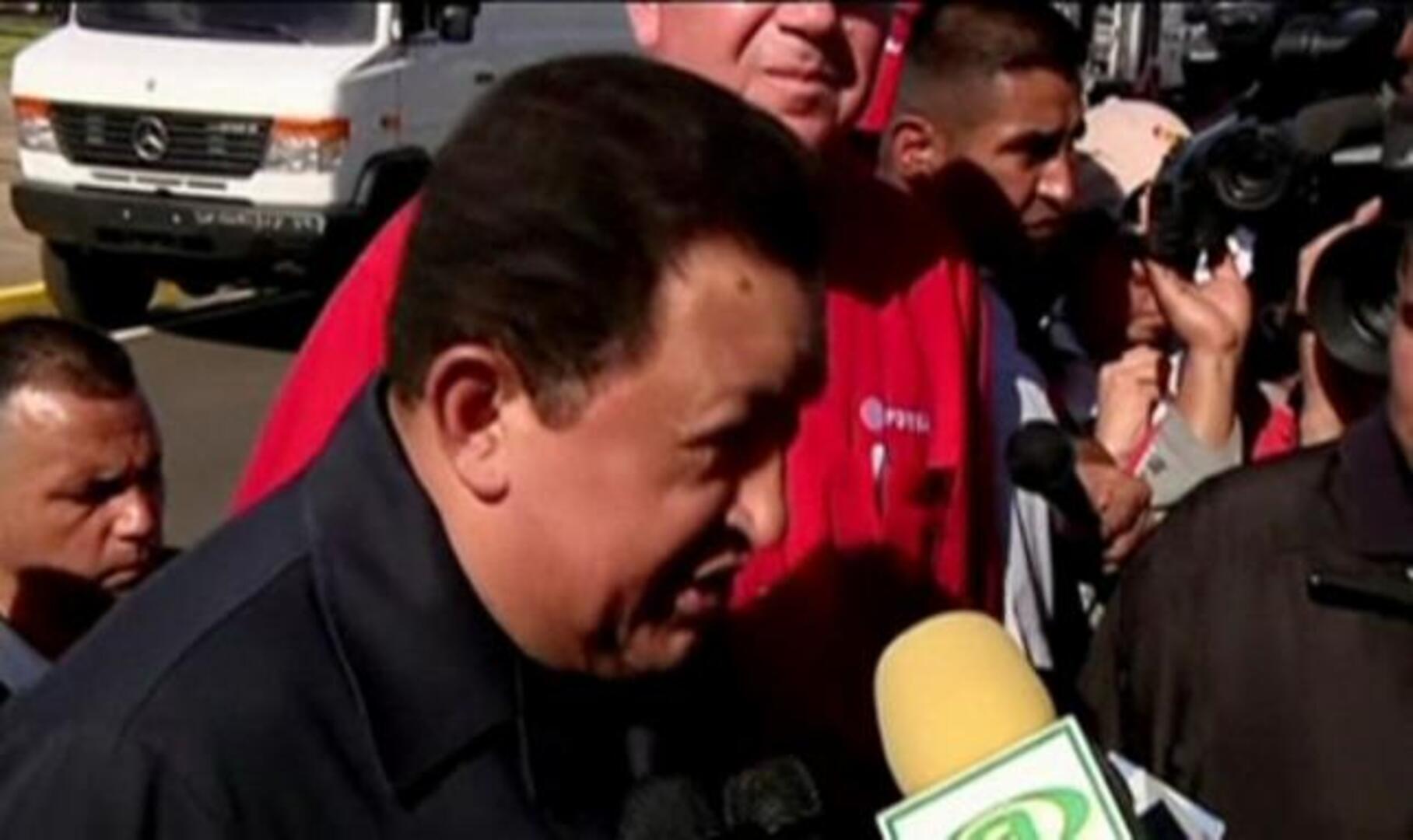 Chávez visita la zona siniestrada de la mayor refinería de Venezuela