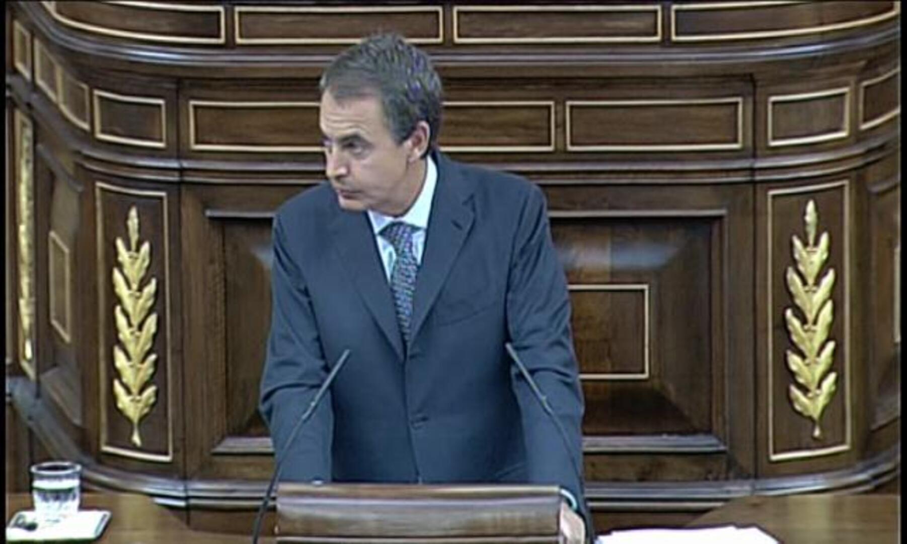 El Gobierno propone incluir el control del déficit en la Constitución al estilo alemán